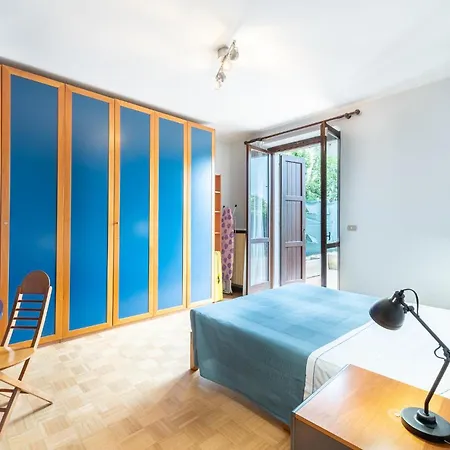 3 Bedroom Amazing In Desenzano del Garda