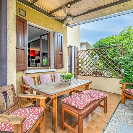 3 Bedroom Amazing In Holiday home