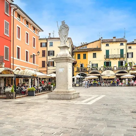 Holiday home 3 Bedroom Amazing In Desenzano del Garda